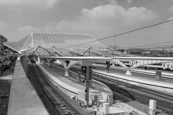 Liège-Guillemins TGV-Bahnhof (Calatrava 2009) Süd-Bahnsteige